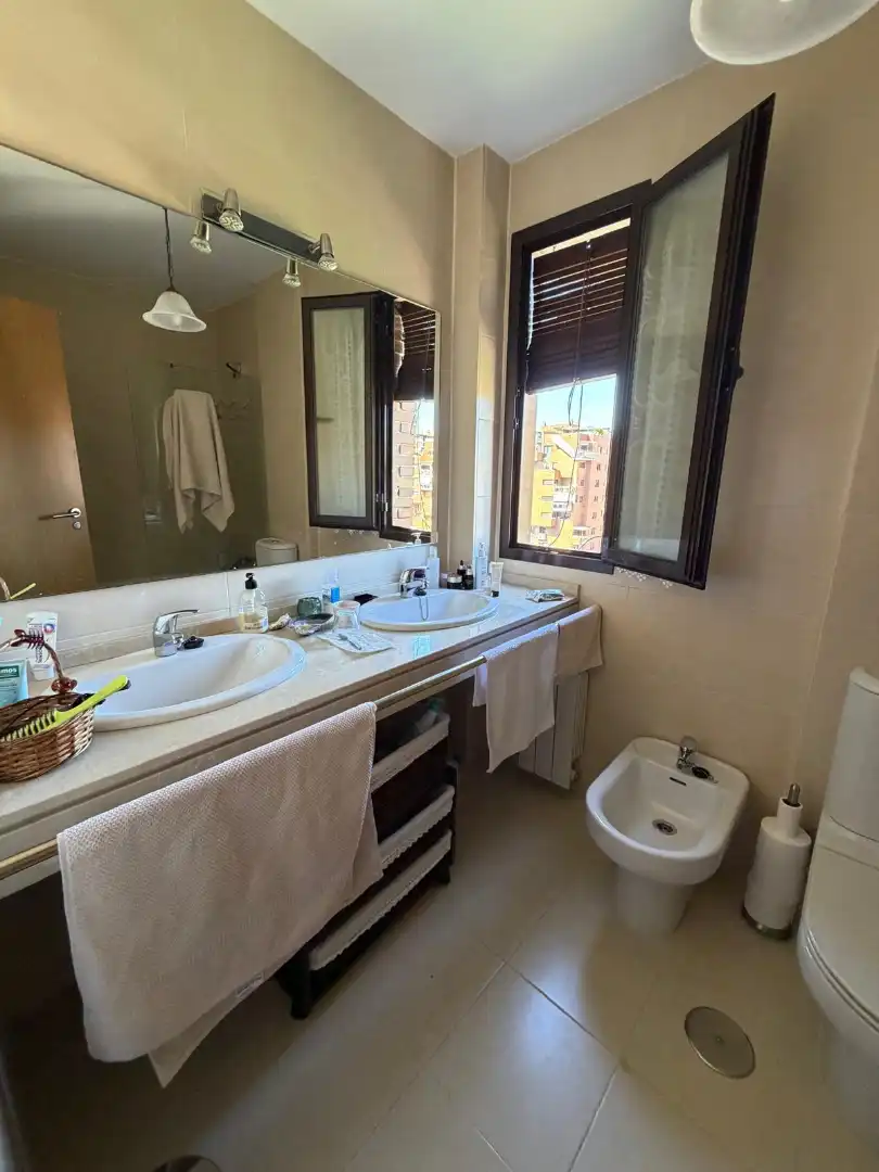Bathroom of Attic for sale in Granada  with Air Conditioner, Heating and Parquet flooring