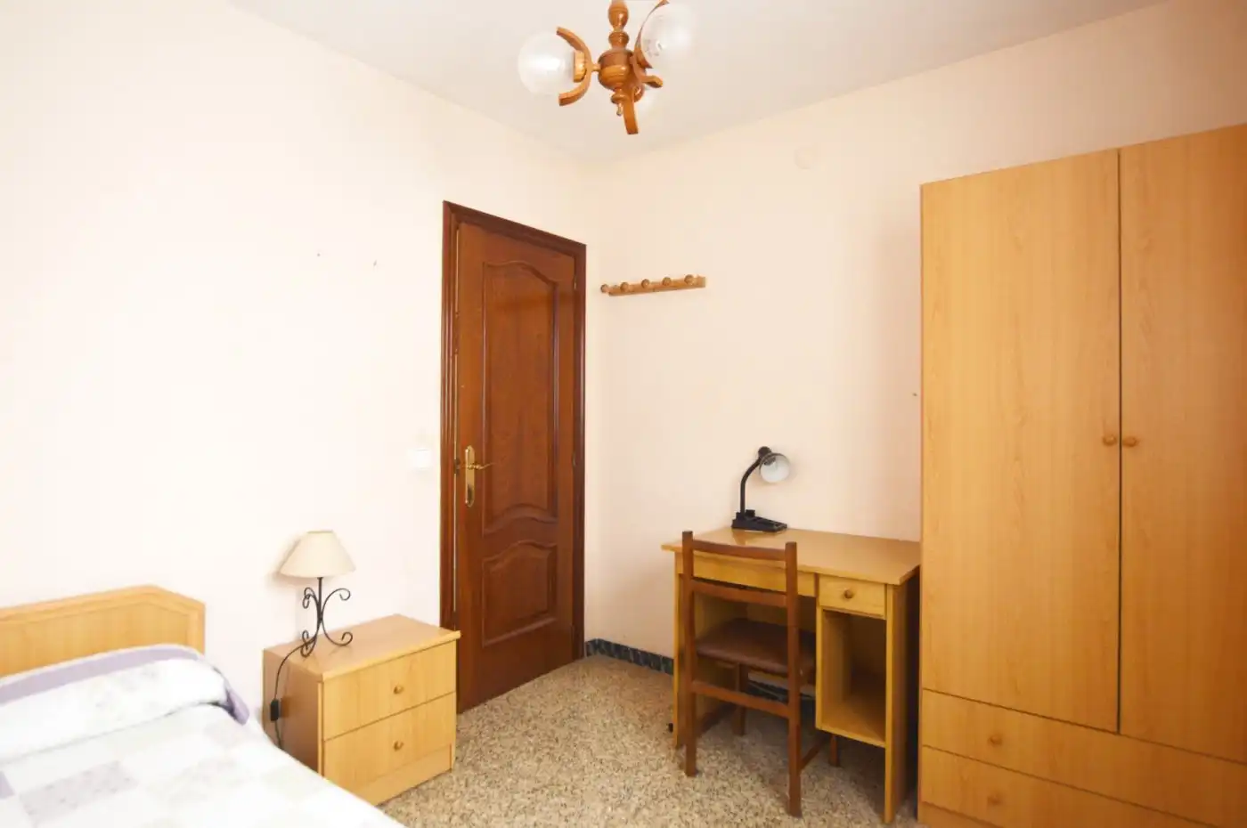 Habitación de Piso de alquiler en Tarragona con Terraza y Amueblado