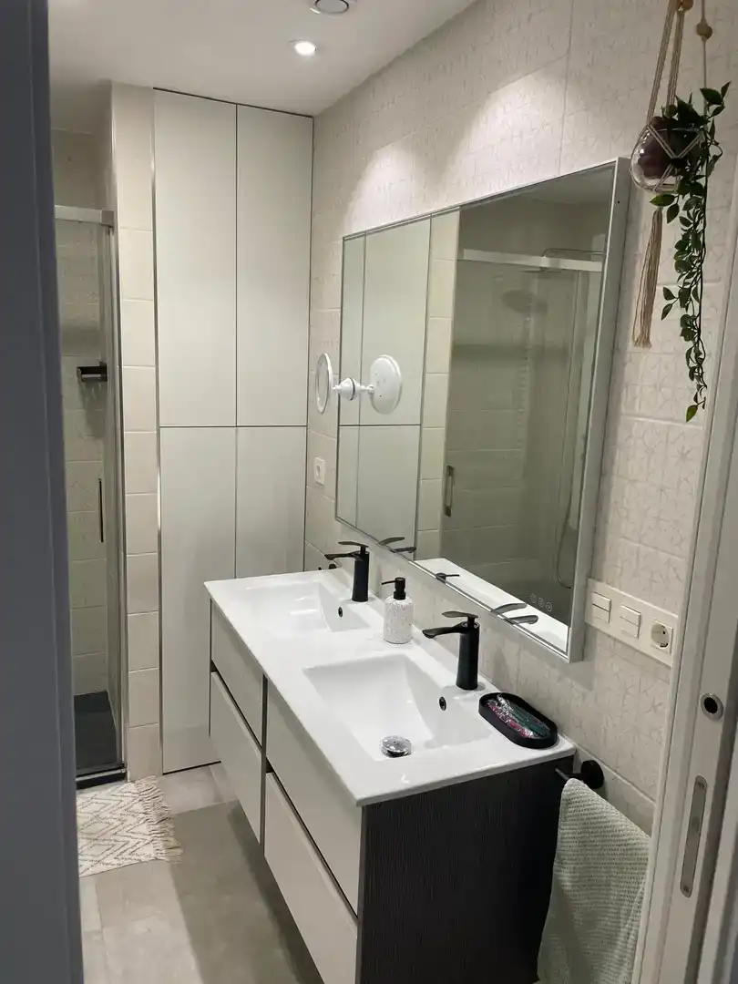 Bathroom of Flat for sale in A Parda