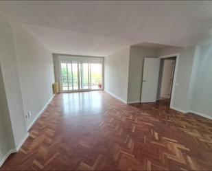 Sala d'estar de Apartament de lloguer en Móstoles amb Terrassa