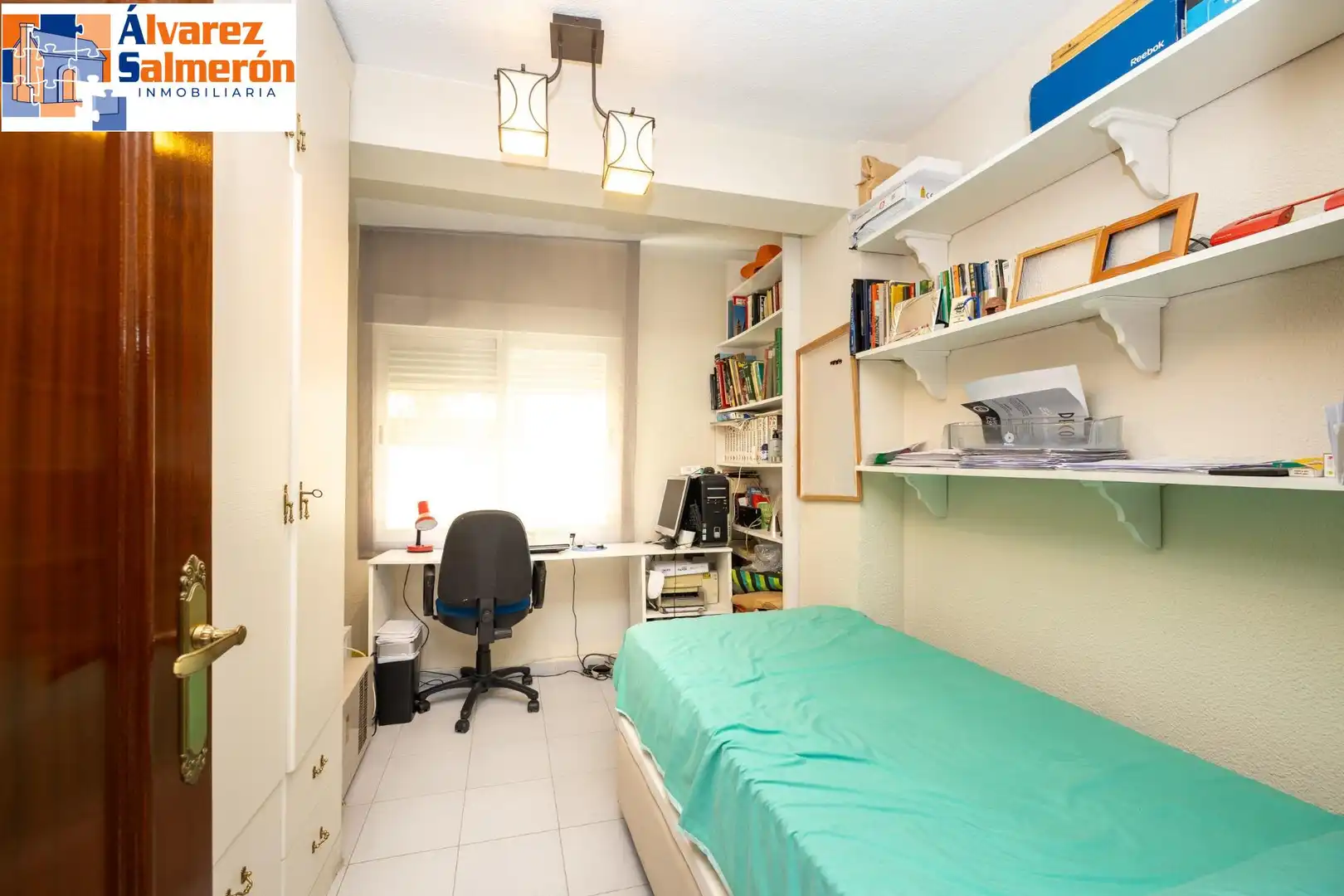 Bedroom of Flat for sale in Granada  with Balcony