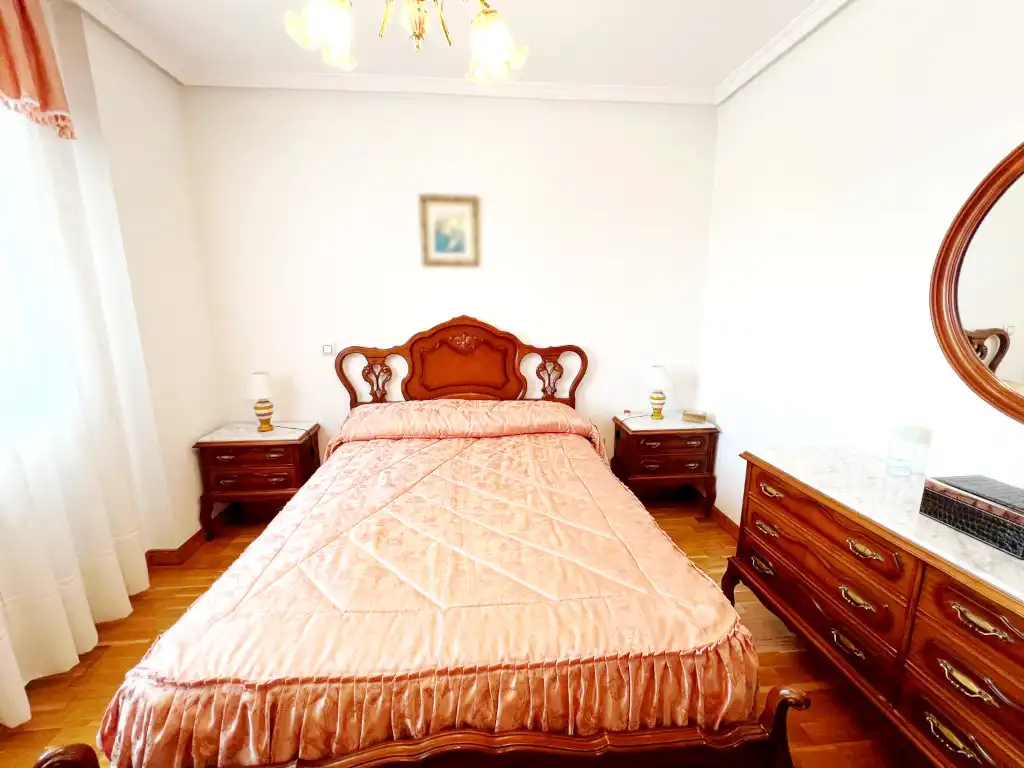Dormitori de Casa o xalet en venda en Alcalá de Henares amb Aire condicionat, Calefacció i Jardí privat