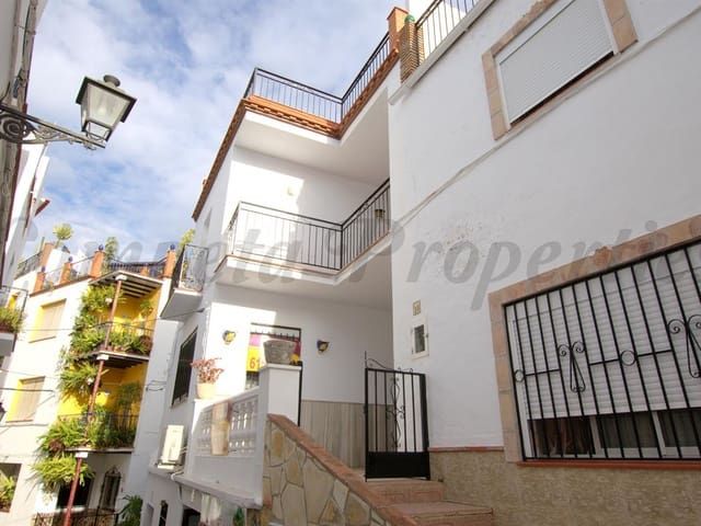 Casa adosada en venda a Arenas