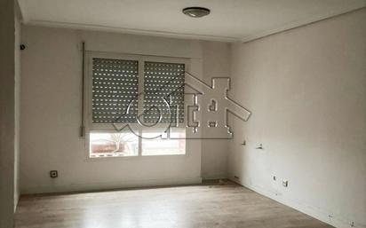 Bedroom of Flat for sale in  Madrid Capital  with Air Conditioner, Heating and Terrace