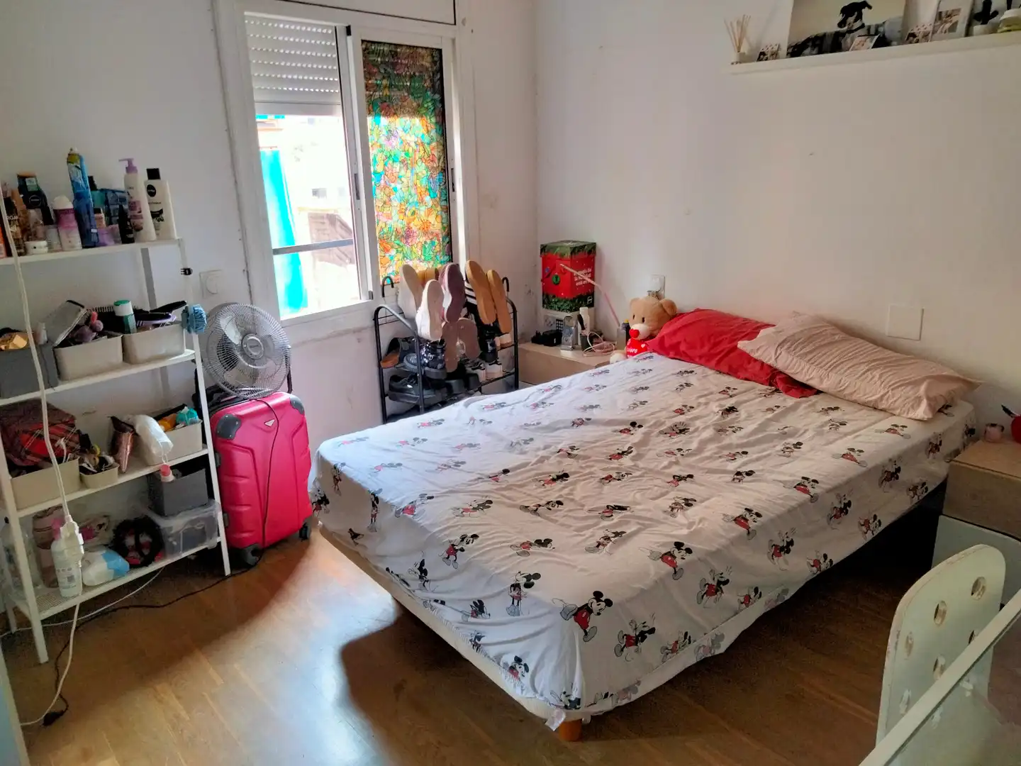 Habitación de Piso en venta en Santa Coloma de Gramenet con Parquet y Balcón