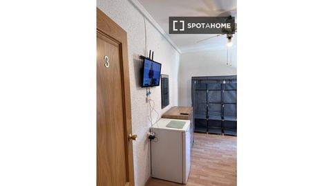 Photo 5 of Room in Barrio de Delicias, Zaragoza Capital