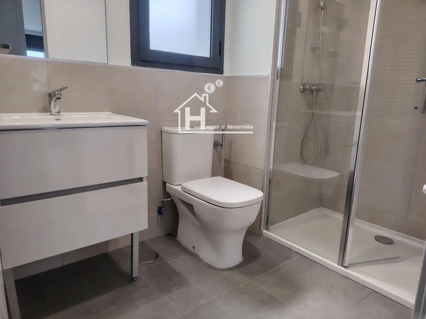 Badezimmer von Wohnung zur Miete in Guadalajara mit Klimaanlage, Heizung und Terrasse