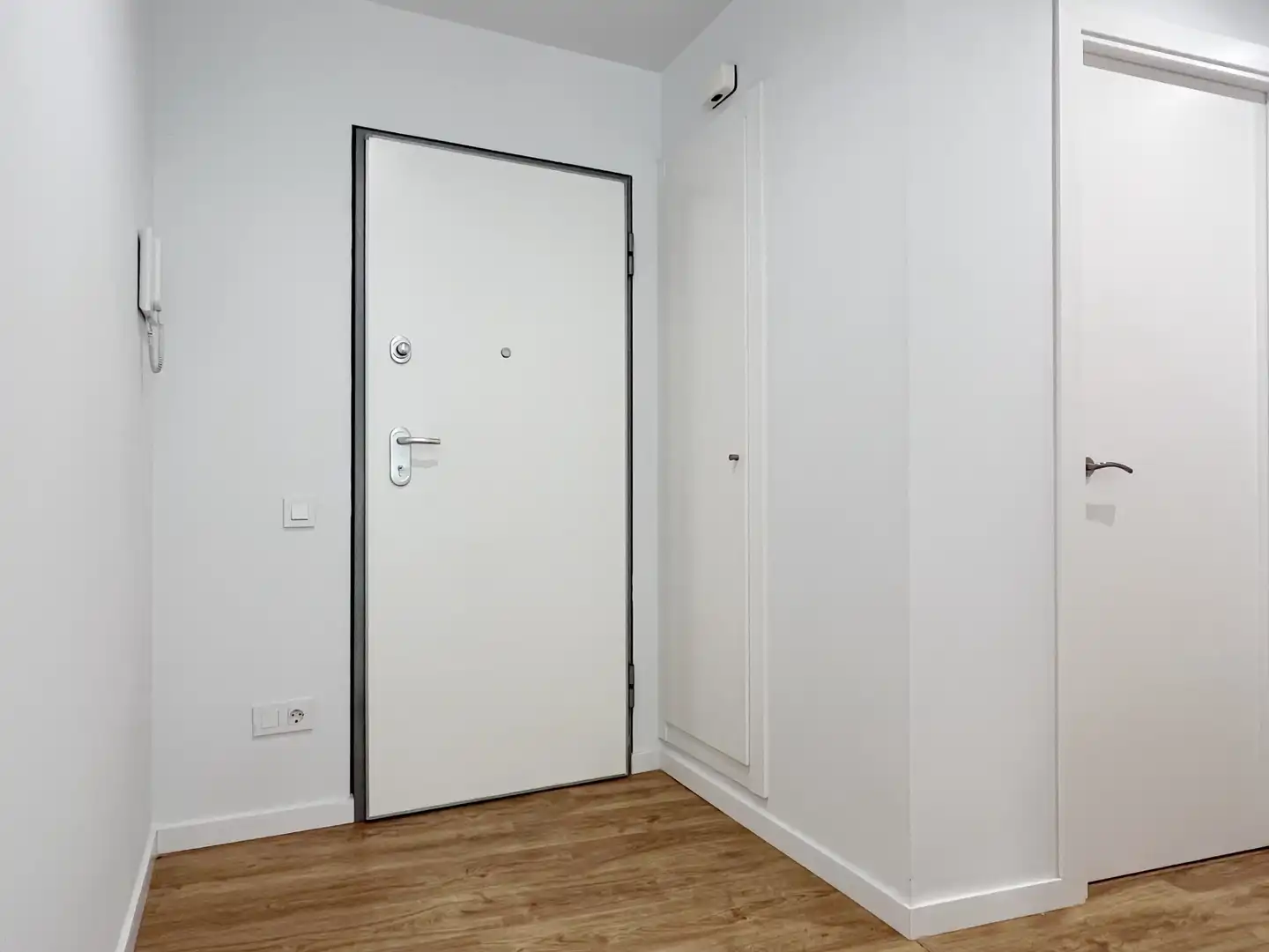 Wohnung zur Miete in Valencia mit Klimaanlage, Heizung und Privatgarten