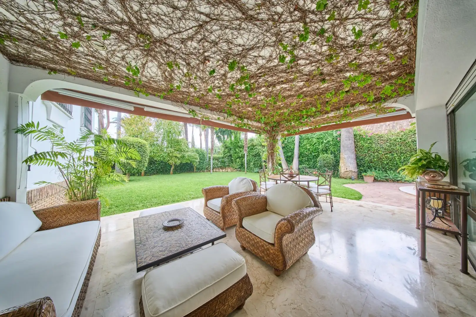 Terraza de Casa o chalet en venta en Marbella con Aire acondicionado, Calefacción y Jardín privado