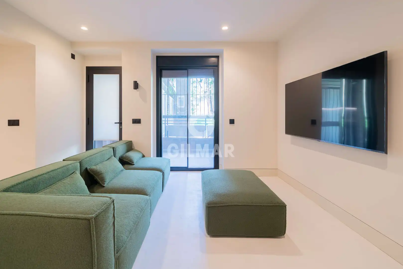 Living room of Flat for sale in Madrid  with Heating, Furnished and Balcony
