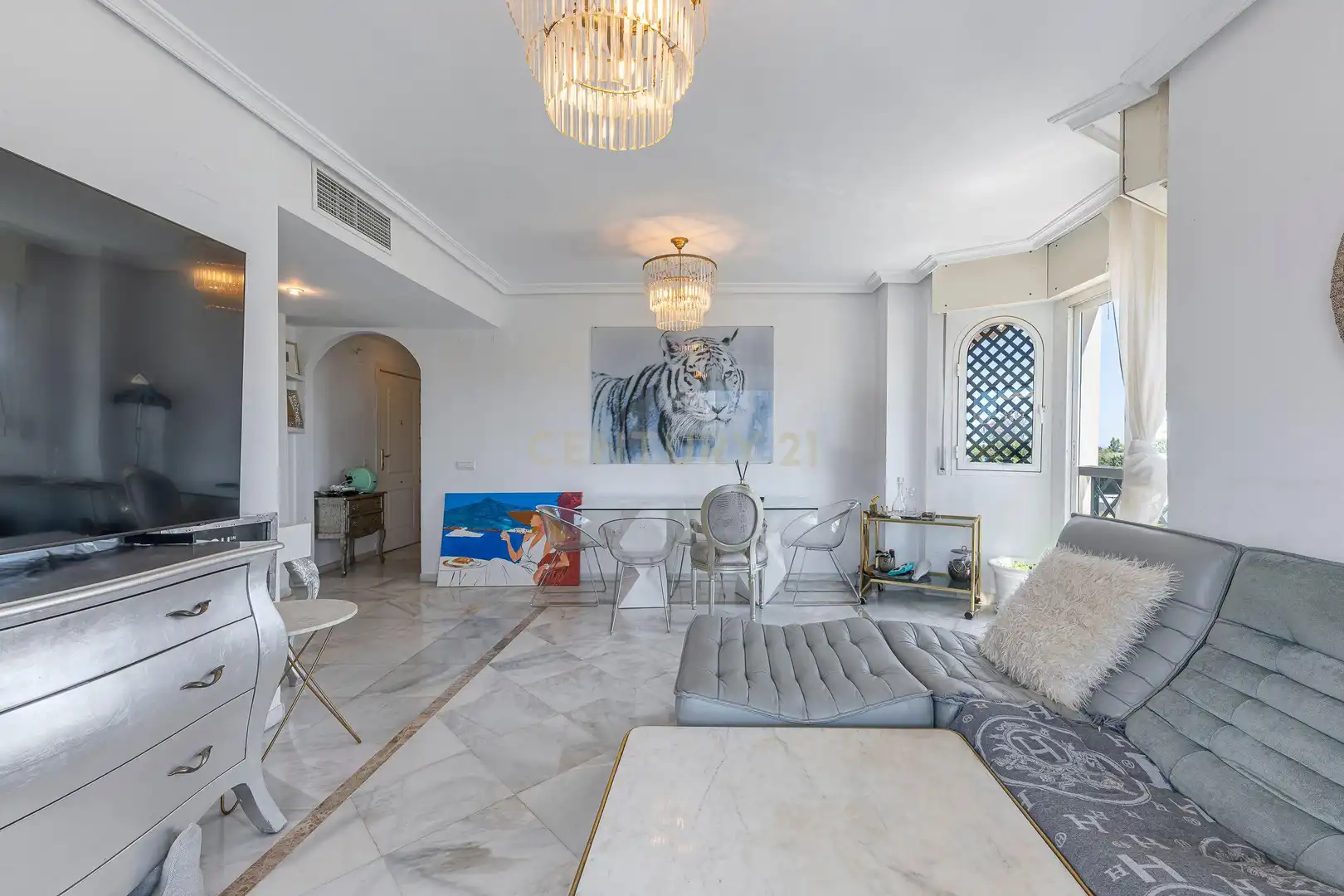 Sala de estar de Apartamento en venta en Marbella con Aire acondicionado, Trastero y Lavadora