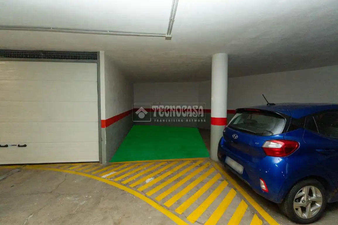 Parking de Piso en venta en Santiago del Teide con Balcón y Piscina comunitaria