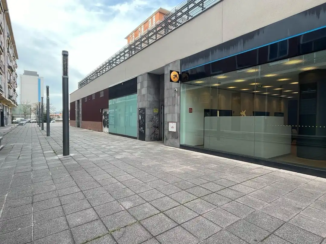 Garaje en venta en Plaza de los Sauces, Barañáin / Barañain