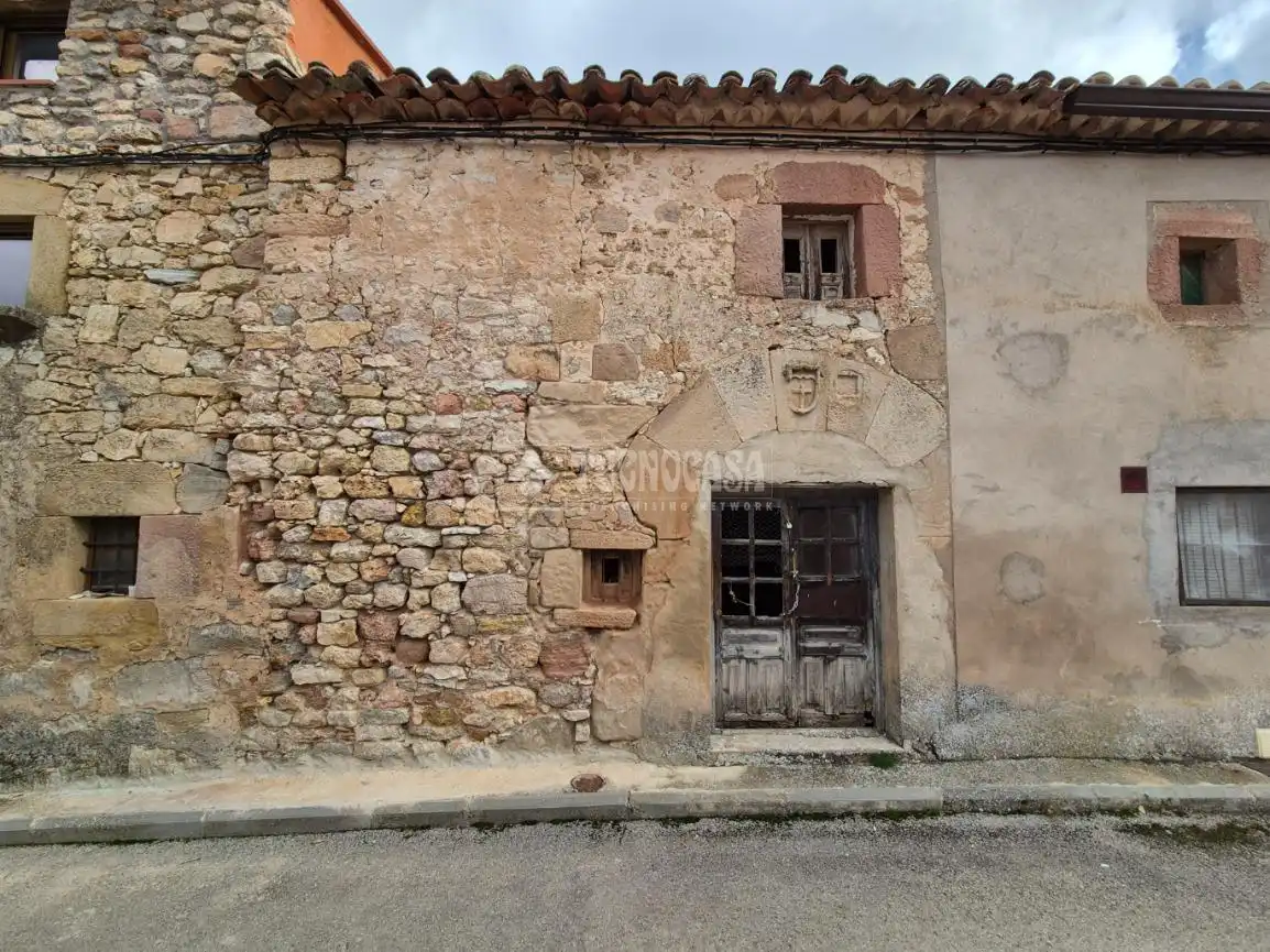 Vista exterior de Casa adosada en venta en Estriégana con Calefacción