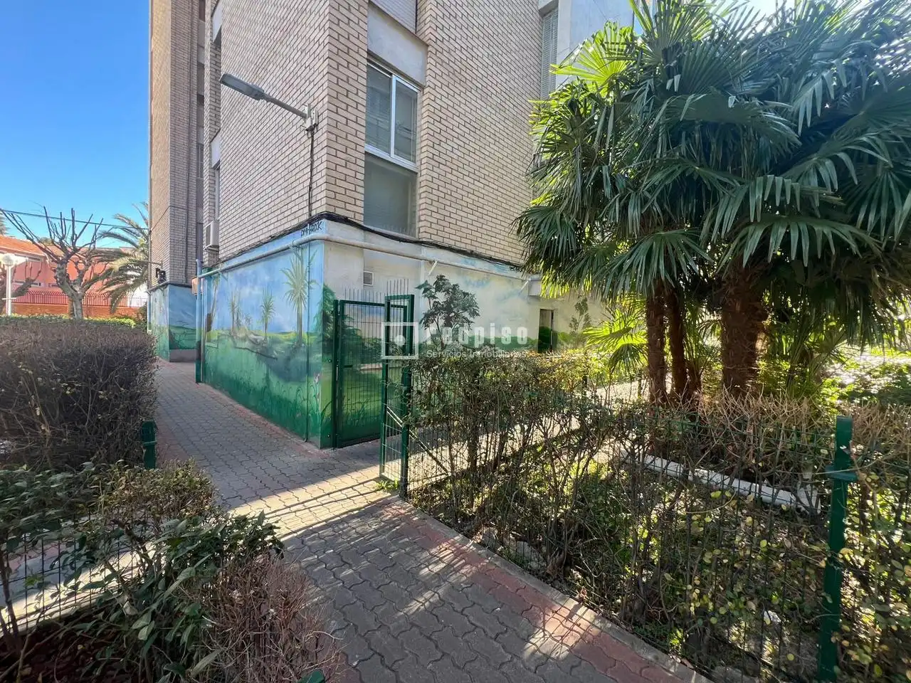 Vista exterior de Local de alquiler en  Madrid Capital