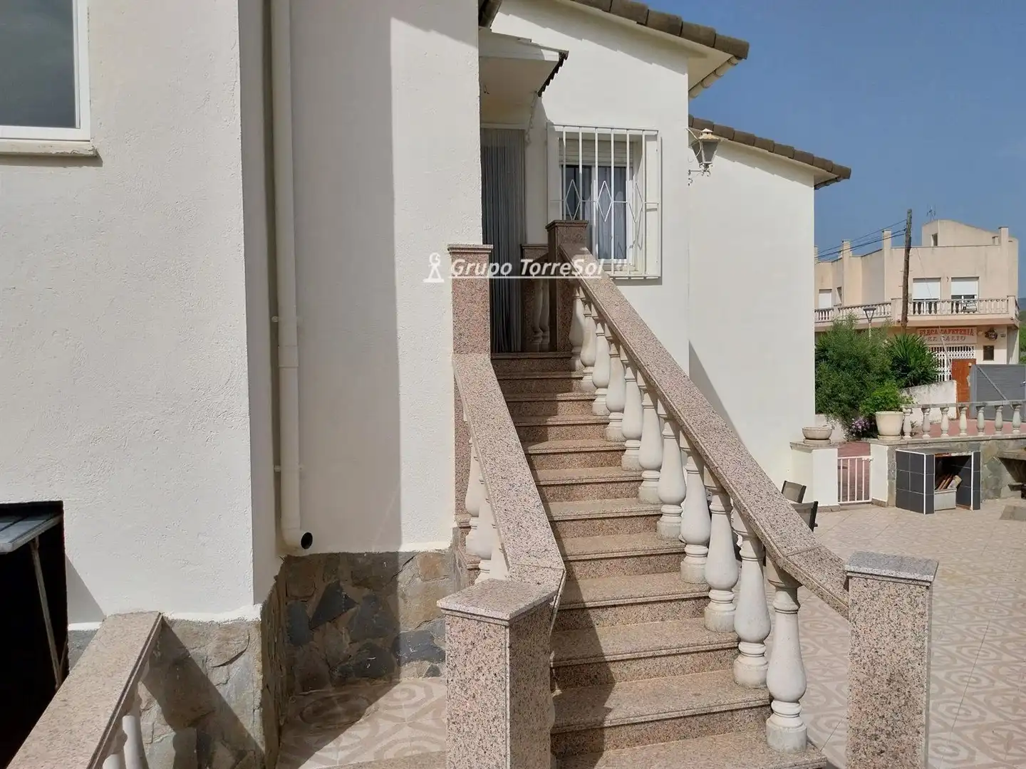 Casa adosada en venda a ENRIC MORERA, La Franquesa - Oasis Park