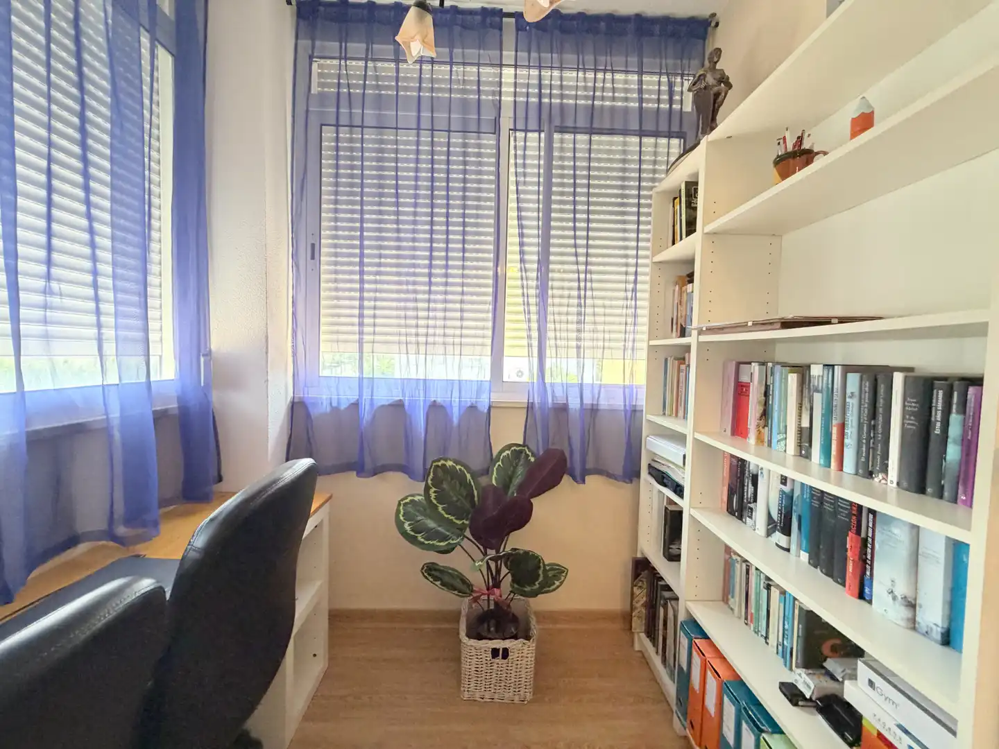Dormitori de Casa o xalet en venda en Espartinas amb Aire condicionat, Terrassa i Traster