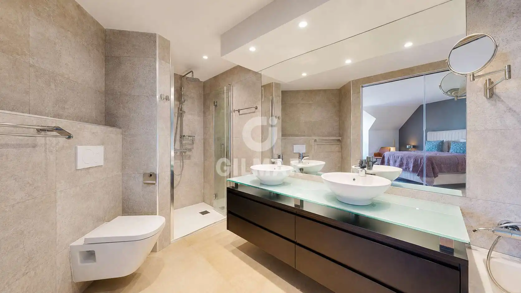 Baño de Ático en venta en Benalmádena con Calefacción, Jardín privado y Trastero