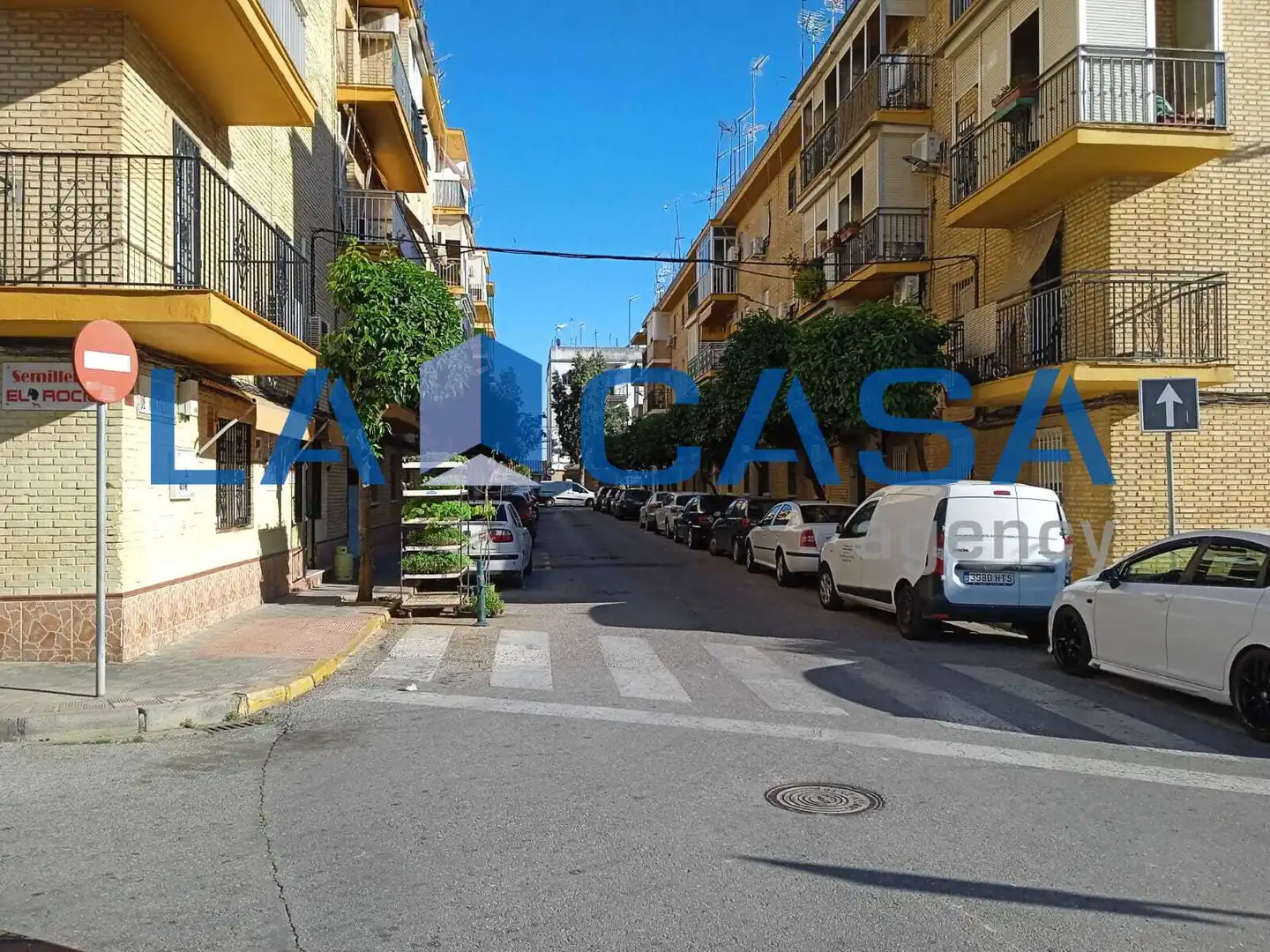 Vista exterior de Pis en venda en Dos Hermanas amb Terrassa