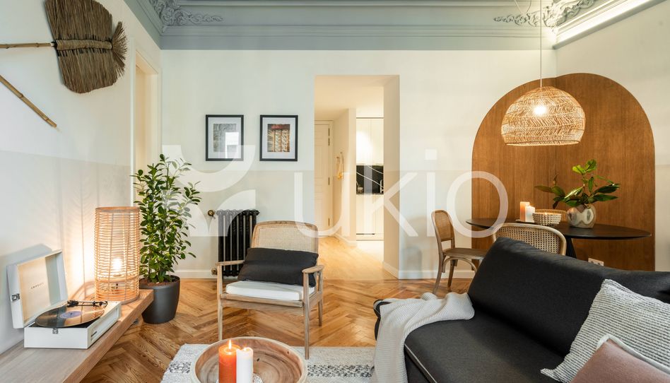 Apartamento de alquiler en Calle de Francisco de Rojas, Trafalgar - Imagen 4