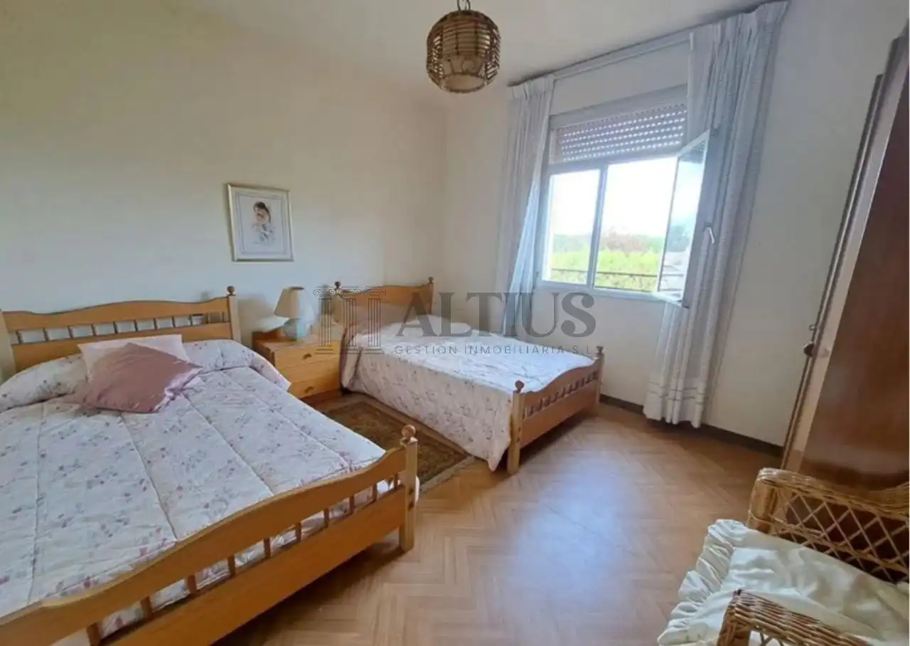 Habitación de Casa o chalet en venta en Boiro con Calefacción, Jardín privado y Amueblado