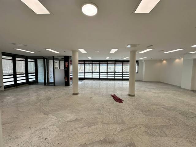 Local comercial en Alquiler en Fuencasa