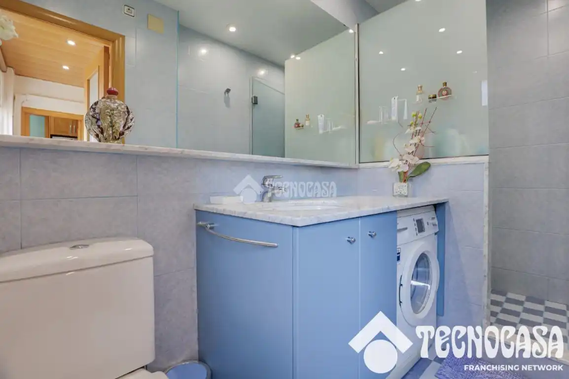 Baño de Piso en venta en Barcelona con Aire acondicionado