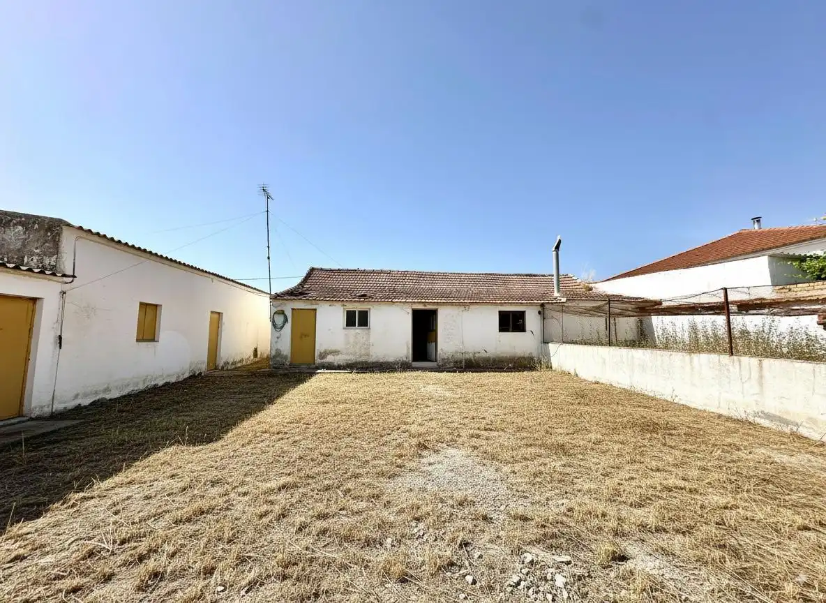 Vista exterior de Casa o xalet en venda en Antequera amb Jardí privat i Traster
