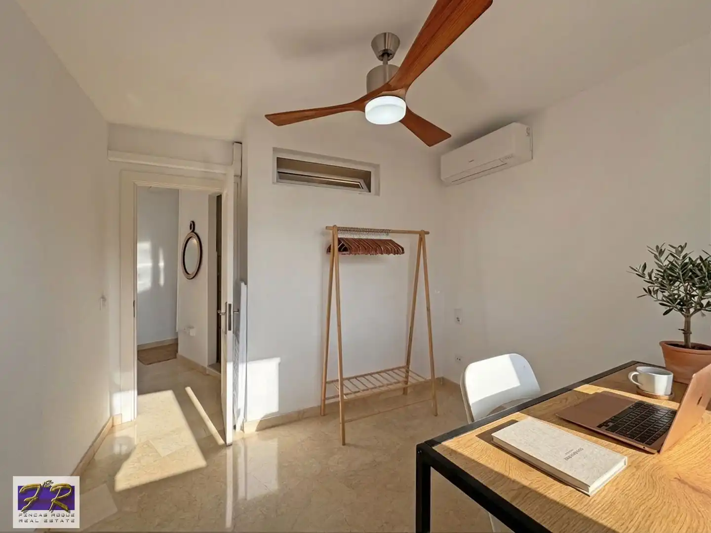 Schlafzimmer von Dachboden zum Verkauf in Alcúdia mit Klimaanlage, Heizung und Terrasse