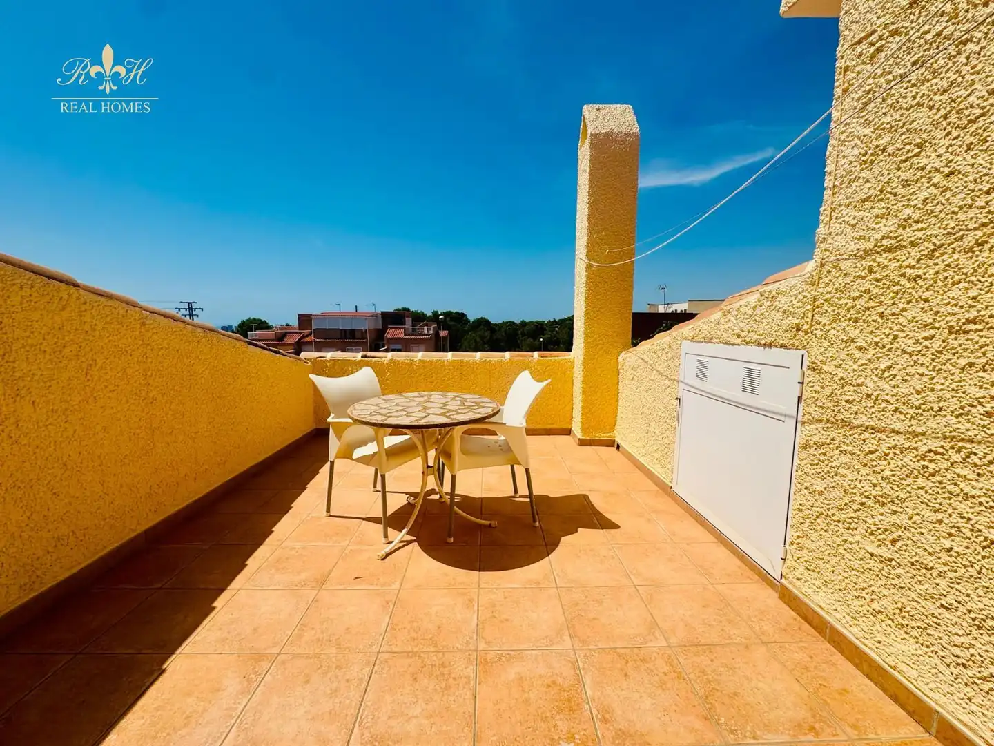 Terrassa de Casa adosada en venda en La Nucia amb Aire condicionat, Traster i Piscina