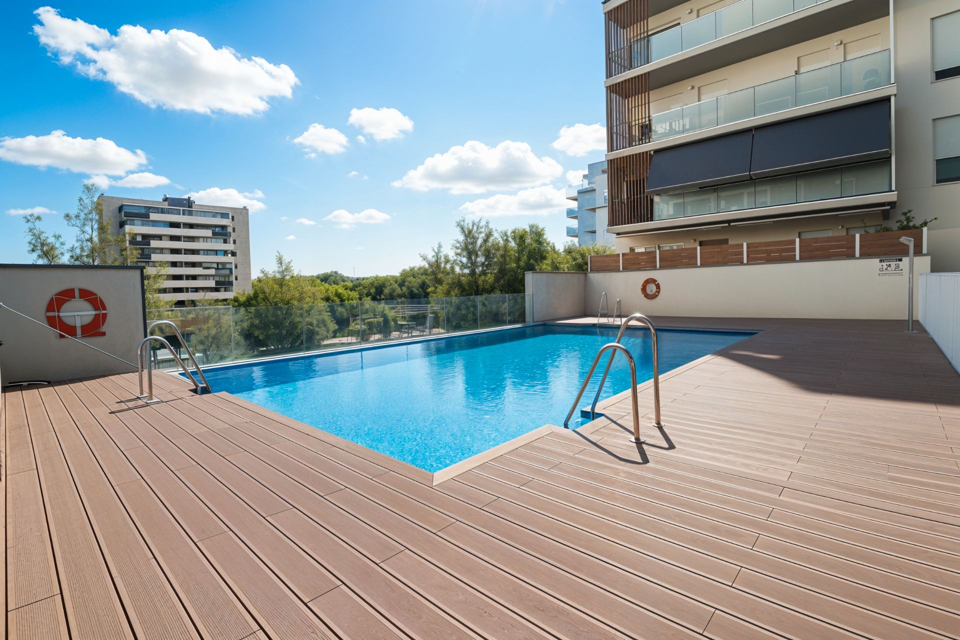 Piscina de Piso en venta en Sant Joan Despí con Aire acondicionado, Calefacción y Parquet