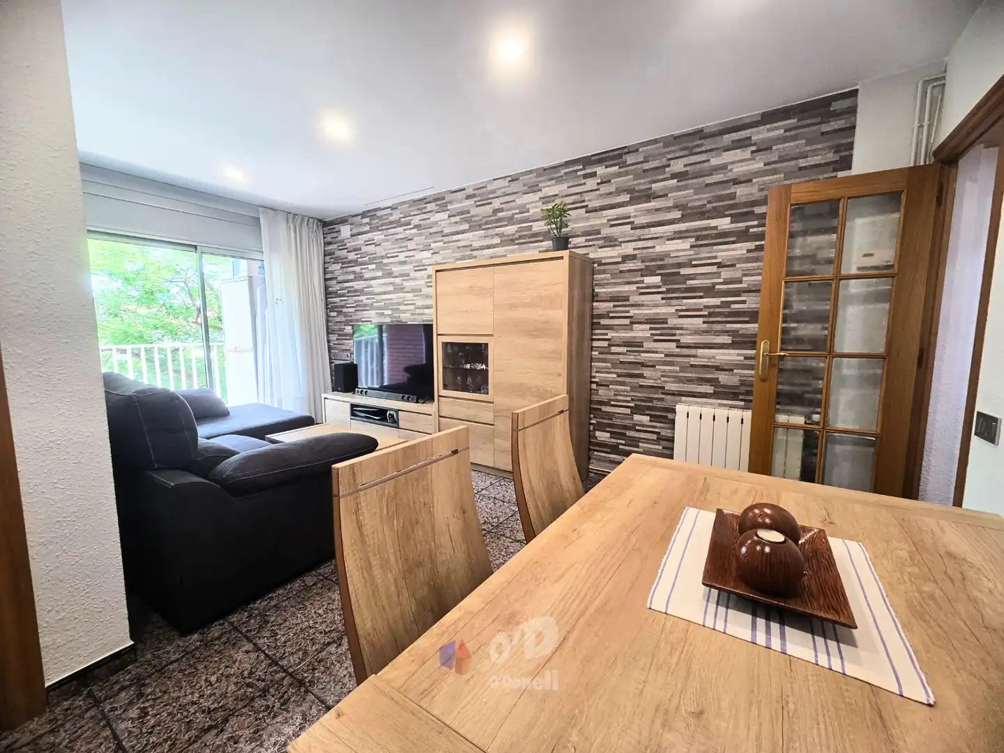 Living room of Flat for sale in Sant Boi de Llobregat  with Air Conditioner, Heating and Balcony