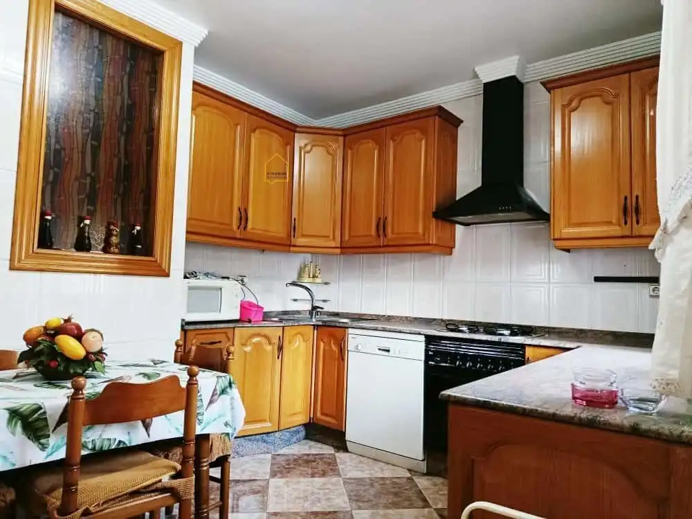 Houses for sale in Escucha