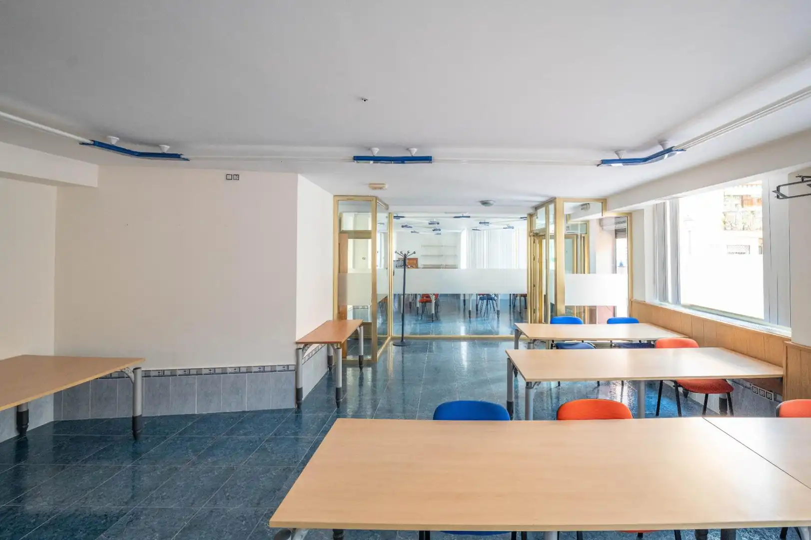Commercial properties for sale in Las Gabias  with Air Conditioner, Heating and Furnished
