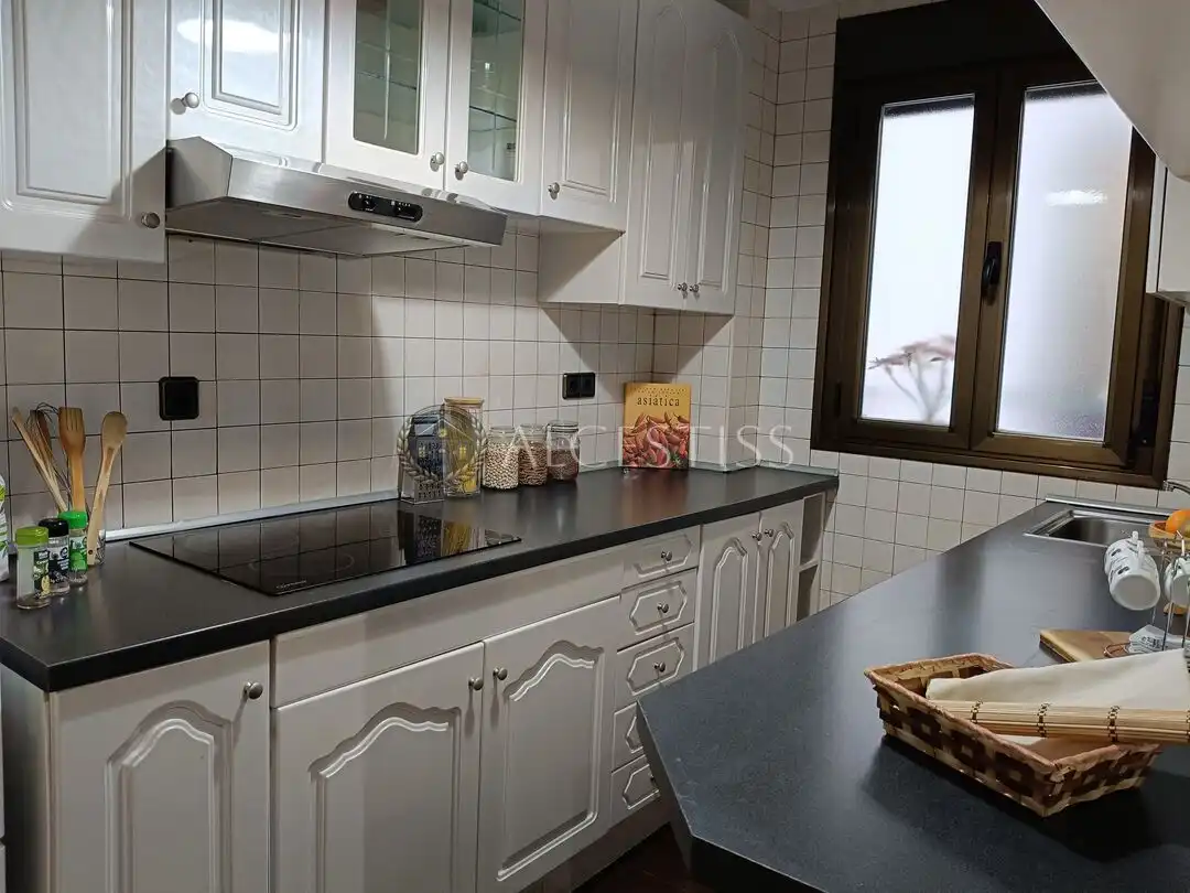 Cocina de Piso en venta en Madrid con Calefacción