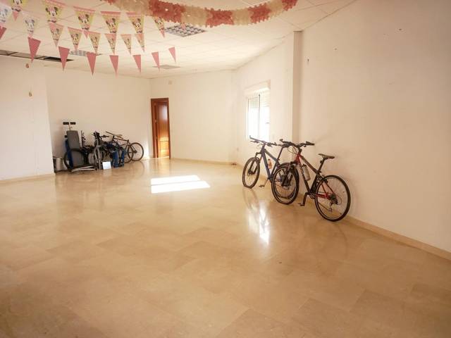 Local comercial en Alquiler en Canillas de Aceituno