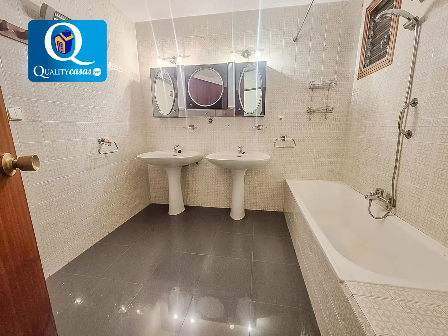 Badezimmer von Wohnungen zum Verkauf in Alicante / Alacant mit Terrasse und Gemeinschaftspool