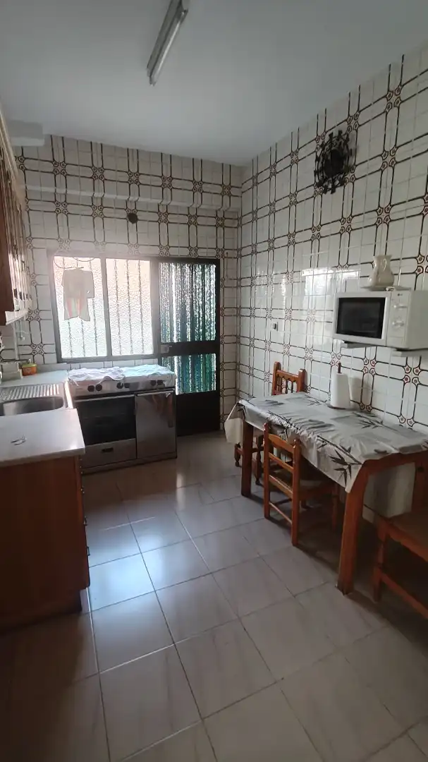 Cuina de Casa o xalet en venda en Baza amb Moblat