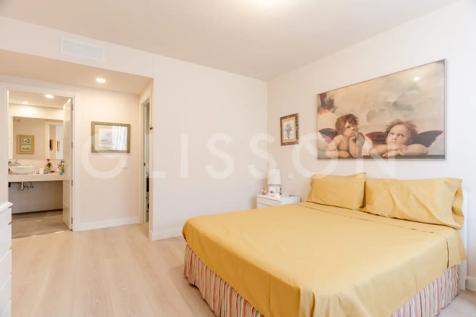 Bedroom of Flat for sale in Madrid  with Air Conditioner, Heating and Terrace