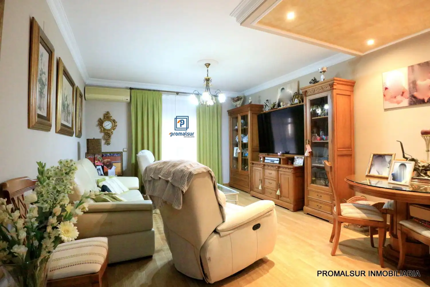 Sala de estar de Piso en venta en Écija con Calefacción, Terraza y Trastero