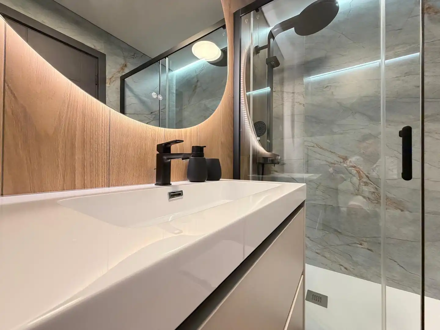 Bathroom of Houses for sale in Torrevieja  with Air Conditioner, Heating and Private garden
