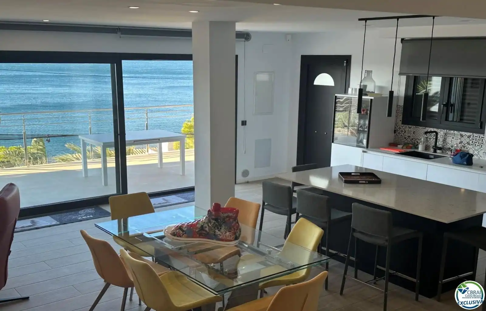 Menjador de Casa o xalet en venda en Roses amb Aire condicionat, Jardí privat i Piscina