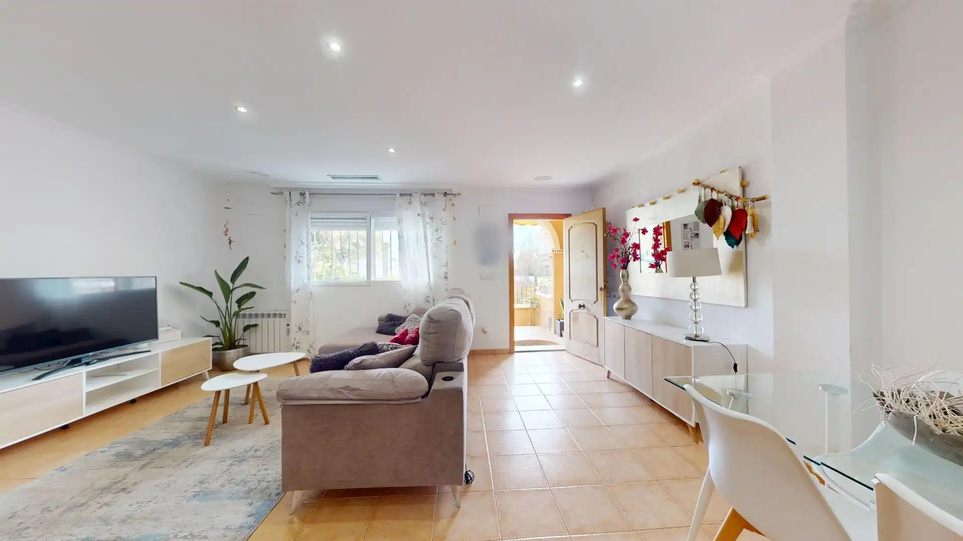 Sala de estar de Casa adosada en venta en Elche / Elx con Jardín privado, Terraza y Piscina comunitaria