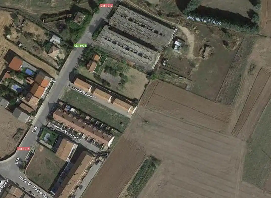 Buildings for sale in Humanes