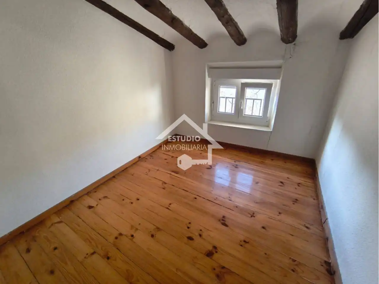 Sala d'estar de Casa o xalet en venda en Lodosa amb Calefacció i Terrassa
