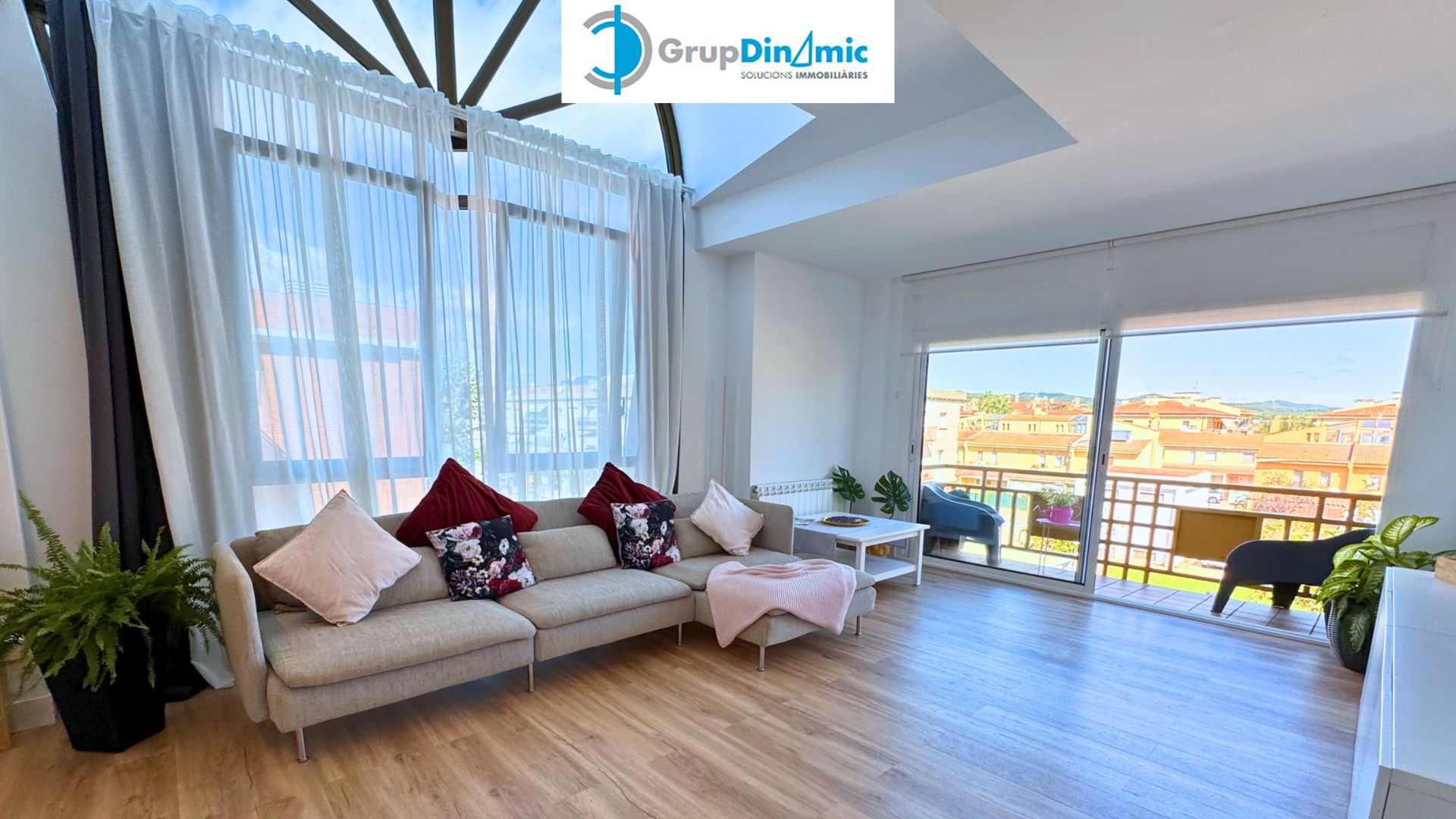 Living room of Duplex for sale in Palamós  with Terrace, Furnished and Balcony