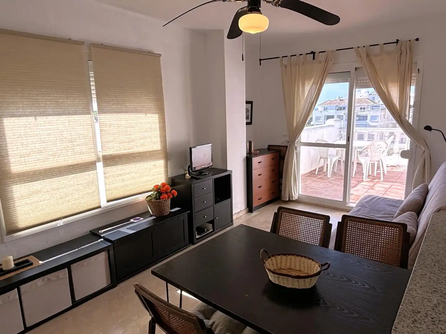 Flat with pool to rent in El Portil, imagen 4