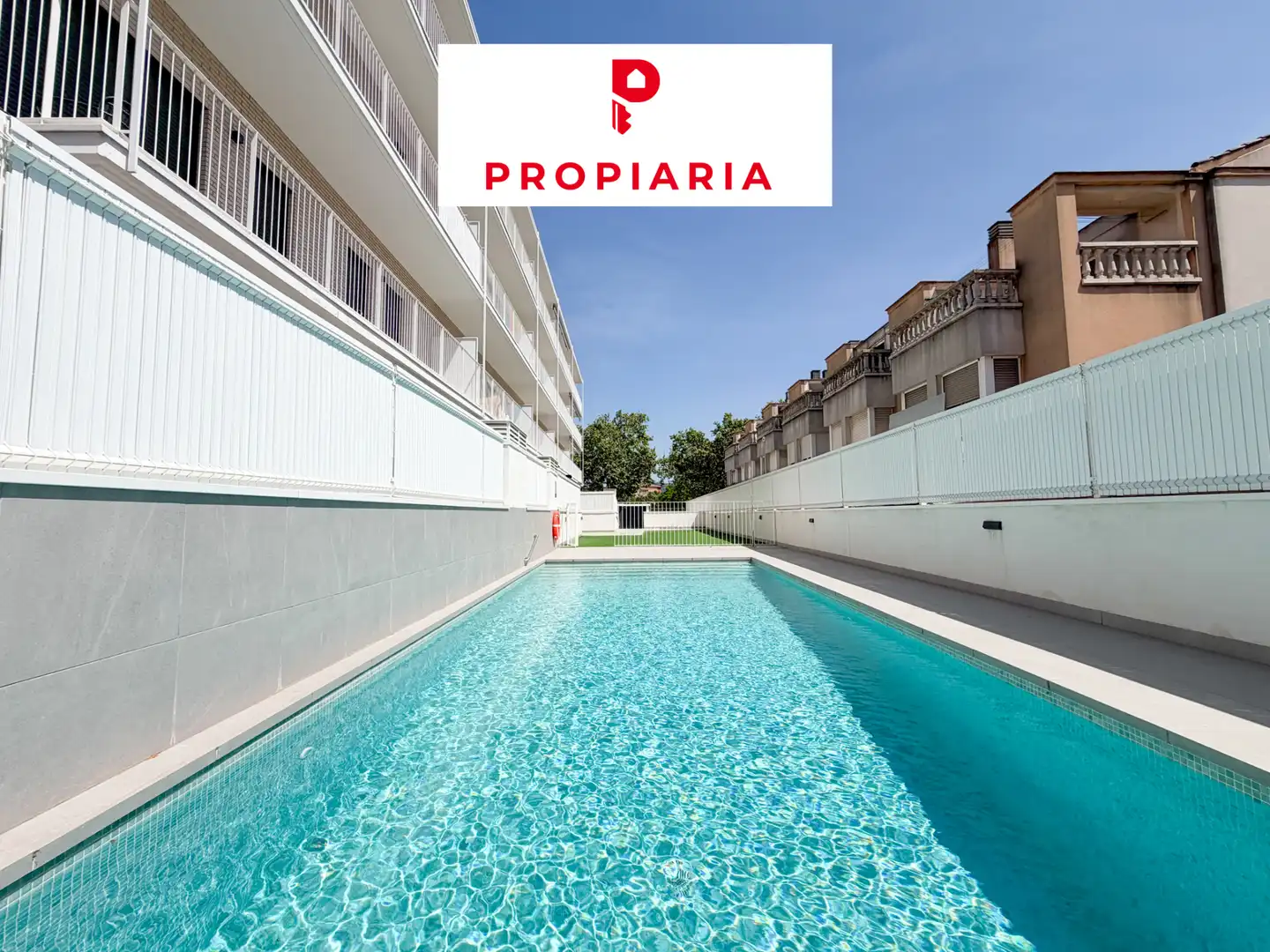 Swimming pool of Flat for sale in Pallejà  with Air Conditioner, Heating and Parquet flooring
