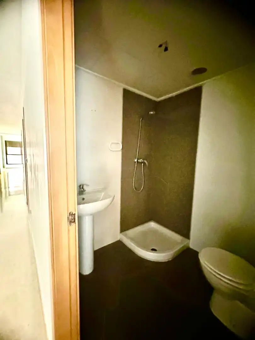 Baño de Piso en venta en Montserrat con Trastero y Horno