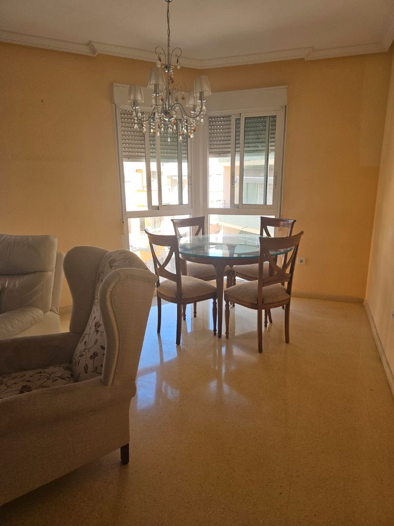 Menjador de Pis en venda en Alicante / Alacant amb Terrassa, Moblat i Balcó